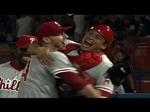 Video: Halladay throws perfect game