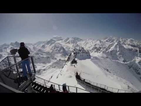 Спуск на сноуборде в Вербье