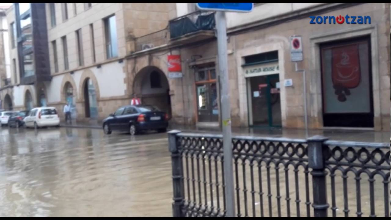 La tromba de agua que afectó a Amorebieta descargó 15 litros por metro cuadrado en ocho minutos