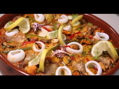 Paella au poulet et aux légumes