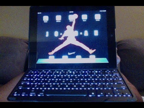 how to turn zagg keyboard on