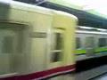 都営新宿線東大島駅を通過する急行電車