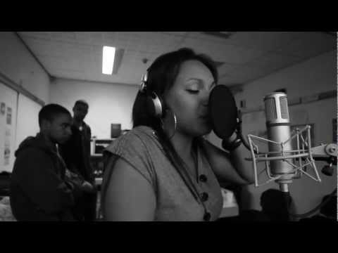 dowdenboy - http://www.facebook.com/VidaSunshyne http://www.facebook.com/bdfilms http://www.jagosproductions.com Beat by: http://www.youtube.com/phonicofficial.