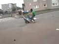 THiS iS WAT JAMiE DUS AT \"WORK\" LOL