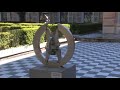 carlo mo, considerato dalla critica come personaggio di spicco internazionale della storia dell'arte contemporanea, ritorna a genova con una mostra postuma che racconta l'evoluzione della poetica dell'artista, attraverso l'esposizione di 24 sculture alcuni bozzetti e una ventina di disegni.
la mostra, promossa dal rotary club genova sotto il patrocinio del comune di genova e curata dal prof. vittorio fagone, si svolger� nel capoluogo ligure, dal 18 aprile al 30 giugno, nella suggestiva cornice della via aurea (via garibaldi) e sar� articolata su tre palazzi: palazzo rosso, palazzo tursi e  palazzo bianco.
carlo mo,