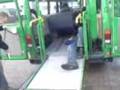 videos de Invalide wil busje niet in