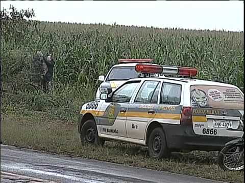 Assaltantes abandonam carro com dinamites no trevo de Uraí