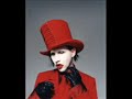 Marilyn Manson deja recadito a ni�ato del metro