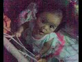 baby Tri nakatayo sa duyan