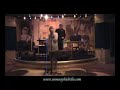 reprise de la chanson d'edith piaf, pendant une r�p�tition a bord d'un paquebot costa