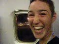 Lena dans l'avion vers l'ecosse
