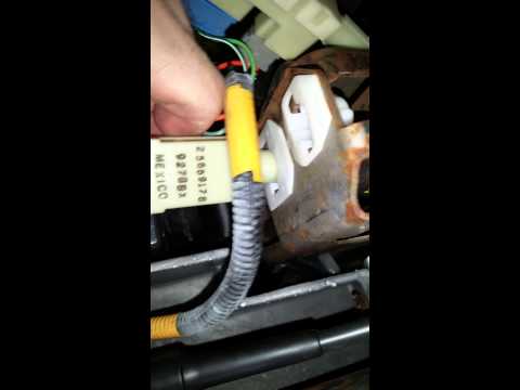 replacing a  flasher on  Buick Park Avenue part 1