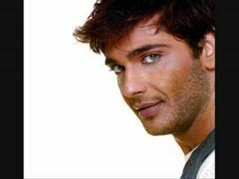 makris - Makris Dionysi, Eimai fool erwtevmenos ΕΙΜΑΙ ΦΟΥΛ erwtebmenos, foul, greek music apolausi, kolasi, mou eipes psemata deutera vradi.