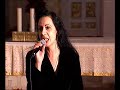 Katiuska Hanohano sing White Christmas
