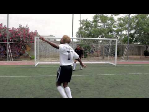 VALENCIA CF: LOS HERMANOS LOZANO, GANADORES DEL CONCURSO DE IMITADORES DE MENDIETA VALENCIA CF: LOS HERMANOS LOZANO, GANADORES DEL CONCURSO DE IMITADORES DE MENDIETA