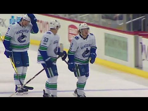 Video: Canucks' Boeser stays hot, fires a sweet wrist shot to beat Penguins' Murray