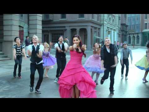Tekst piosenki Ariana Grande - Put Your Hearts Up po polsku