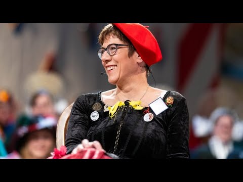 Toiletten-Witz von AKK: CDU-Chefin macht sich über In ...