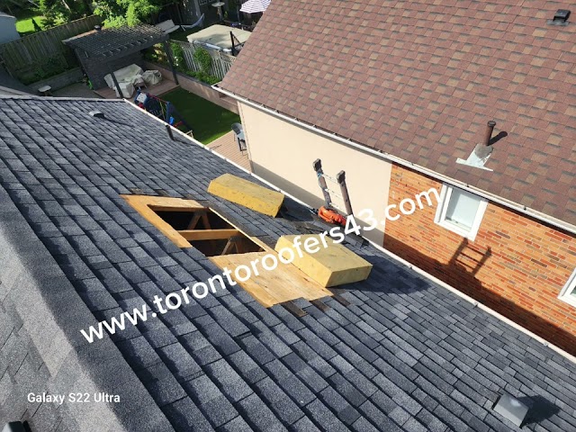 Full Roofing Services  in Other in Mississauga / Peel Region