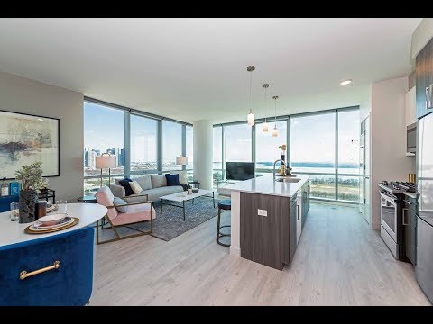A 1-bedroom model with great views at the South Loop’s Essex on the Park A 1-bedroom model with great views at the South Loop’s Essex on the Park