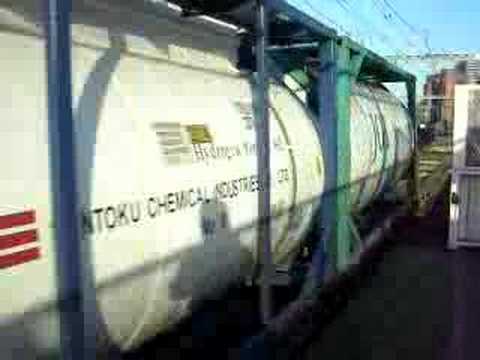 EF65牽引コンテナ列車と根岸線209系 Container Train,209 Negishi Line Train