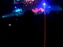 zo'n tussenstukje toen avril even weg was, haar dansers die freestyleden op faint van linkin park ;d awesome!
