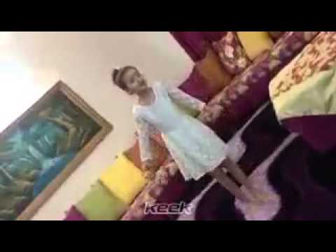 بنات صغيرة
