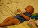 filip-se-igra-u-krevetu.html