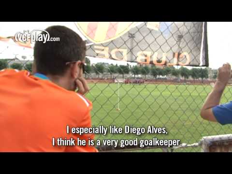 Valencia CF: CROWD GATHERS AS TEAM RETURN TO WORK AT THE CIUDAD DEPORTIVA Valencia CF: CROWD GATHERS AS TEAM RETURN TO WORK AT THE CIUDAD DEPORTIVA