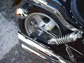 mi mondial hd 250! la camara es de fotos, no pudo captar bien el poder de su sonido! el escape de esta moto esta dividido por capas, y es un pecado cortar este escape, ya que seria la unica forma de cambiar los silenciadores, lo que hice fue conseguir una mecha prolongada, y le hice 3 agujeros estrategicos, a su vez pase la mecha prolongada por el agujero central, quite al menos 5 capas, y logre un buen sonido