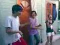 mueve el hombligoo