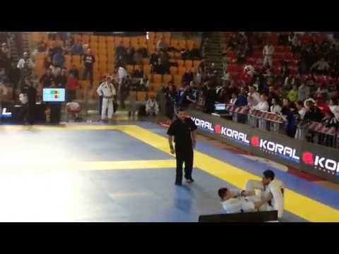 how to whiten jiu jitsu gi