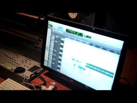 Kendo Kaponi Ft Miguelito @ Preview (2012) -