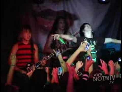 chain reaction chain reaction