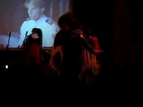 Gold Pants - Leslie and the Lys