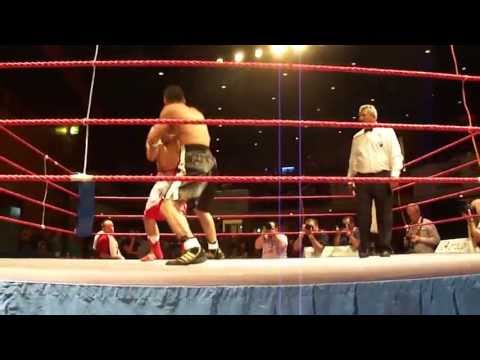 Steve Martin vs Sabri Ulas Gökmen R1.M4H04205