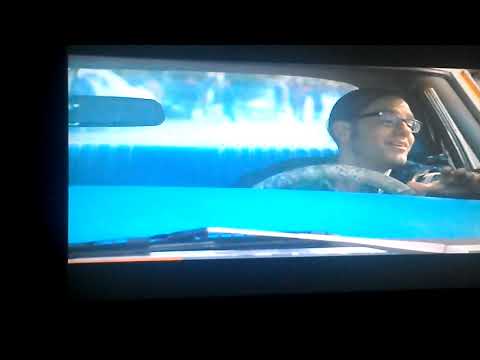 Scary Movie 2 Deleted Scenes - "Got Legs?"