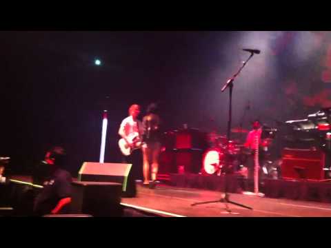 This Kiss - Carly Rae Jepsen | Front Row at Hot 95-7