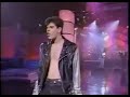 this is performed on the arsenio hall show, watch as the white new edition gets down