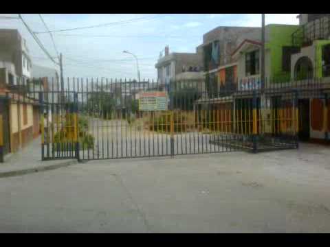 Atentado contra el libre tránsito: las rejas de Santa Anita