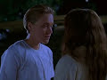 michelle williams & chloe sevigny kiss the first time in the movie.