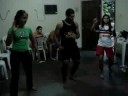 Rebeka Raelly fazendo coreografia de Psirico