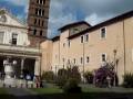 videos de Piazza Cecilia and church of Santa Cecilia in Trastevere