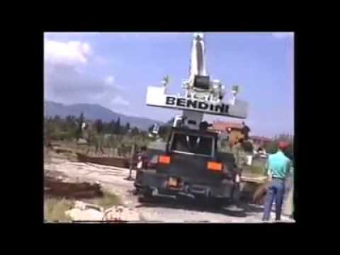 A pochi giorni dall'abbattimento della chiesa del Romito Pontedera (Pisa) - 1990