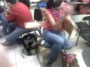 haciendolee como morsass en el salon