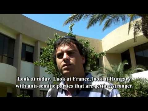 Israelis - http://www.youtube.com/playlist?list=PLA66B966BE0047599 http://www.wix.com/coreygilshuster/understandconflict Want to know what Israelis and Palestinians in ...