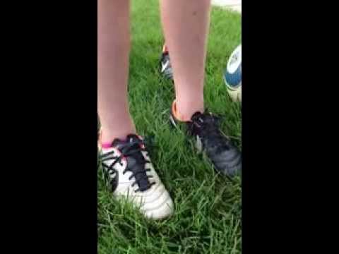 how to fit soccer cleats