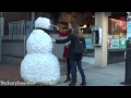 Пугающий снеговик! Новый 2012 Год!