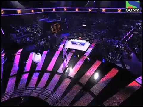 Shovon Ganguly - Shovon Ganguly, performs a very difficult Javed Ali number 'Aa Jao Meri Tamanna' and surprises with the high notes and strong singing. Sonu Nigam feels glad ...