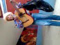 q onda ps aki un video d lado pero video al fin jajajaja lo important es q escuchen su canto jaja
